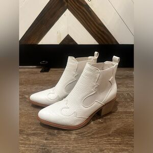 NWOT White Western Booties